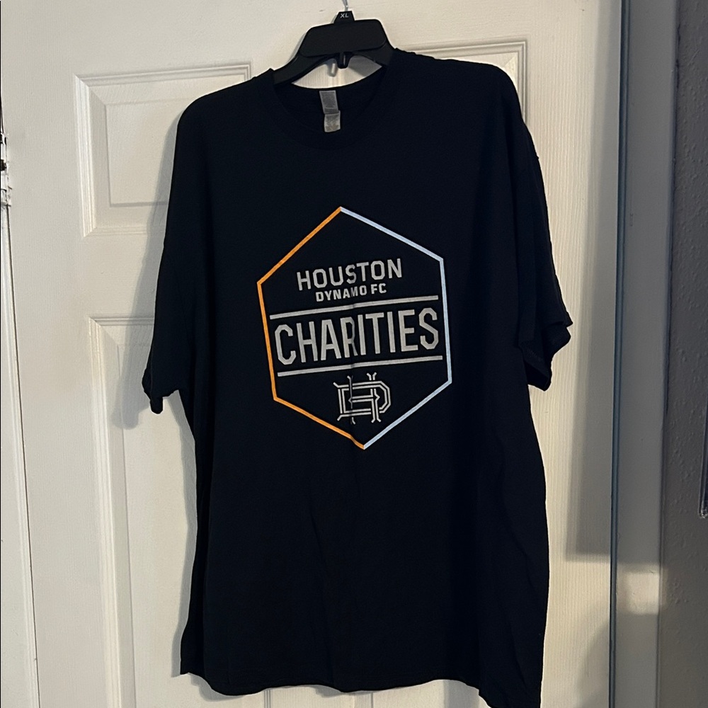 Gildan Black Cotton T-Shirt